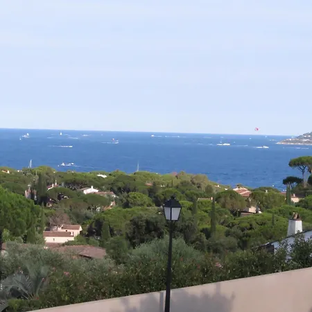 Villa 4 Pieces Avec Piscine Privee, - Fr-1-780-94 Sainte-Maxime
